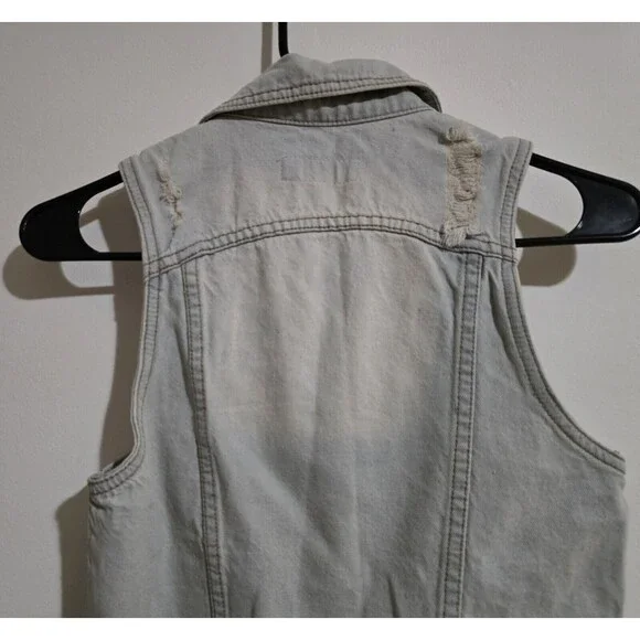Denim Trucker Style Vest Womens Small Distressed Button Front Sleeveless Y2K New - Picture 10 of 16